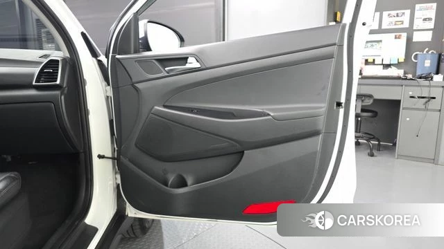 Hyundai All New Tucson id 4581793 из Кореи 17