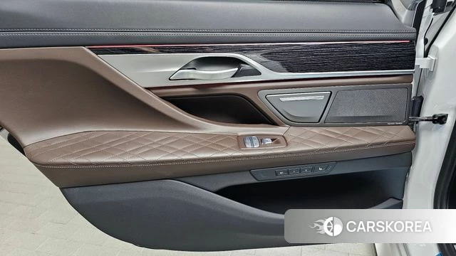 BMW 7 Series (G11) id 4692687 из Кореи 17