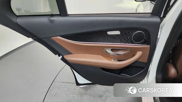 Mercedes-Benz E-Class W213 id 4764715 из Кореи 17
