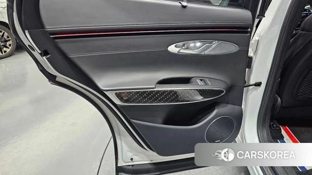 Genesis GV70 id 4593728 из Кореи 17