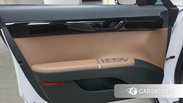 Hyundai Grandeur Hybrid (GN7) id 4640603 из Кореи 17