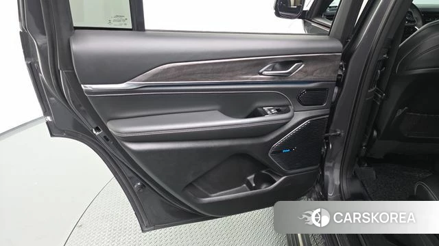 Jeep Grand Cherokee (WL) id 4725928 из Кореи 17