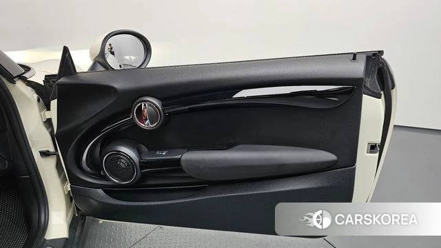 Mini Cooper S Convertible id 4285490 из Кореи 17