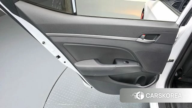 Hyundai Avante AD id 4502852 из Кореи 17