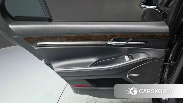 Genesis G90 id 4325000 из Кореи 17