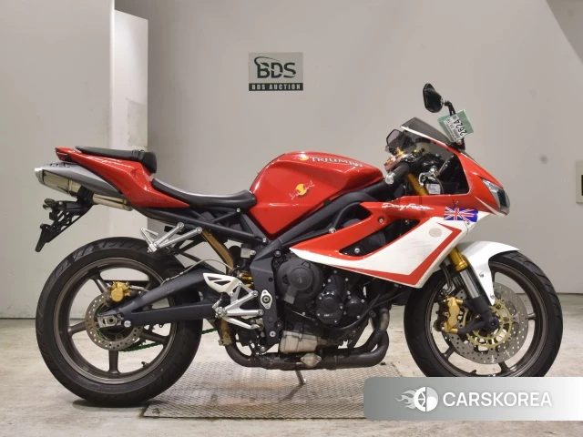 Проданный Triumph DAYTONA 675 2010 из Японии, фото 2