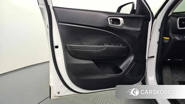 Hyundai Venue id 4930583 из Кореи 17