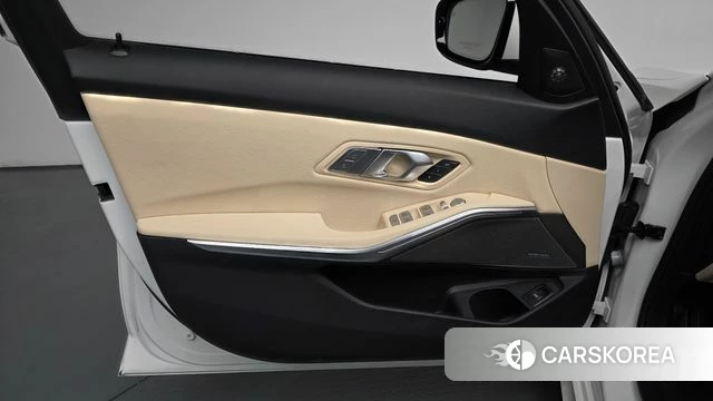 BMW 3 Series (G20) id 4934951 из Кореи 17