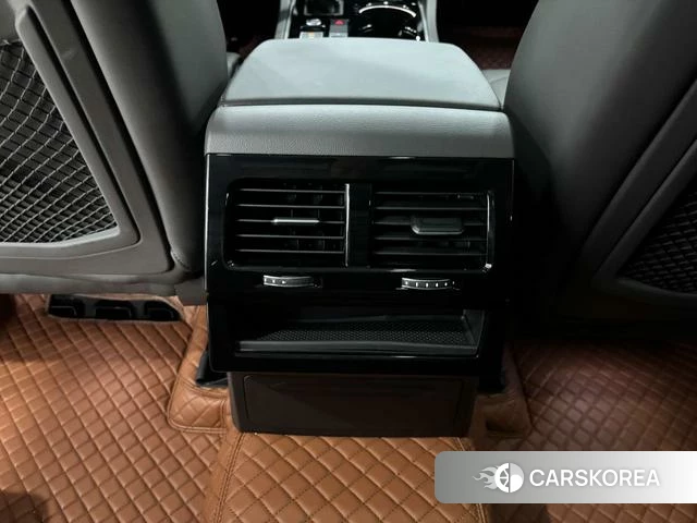 Volkswagen Touareg id 4394047 из Китая 17