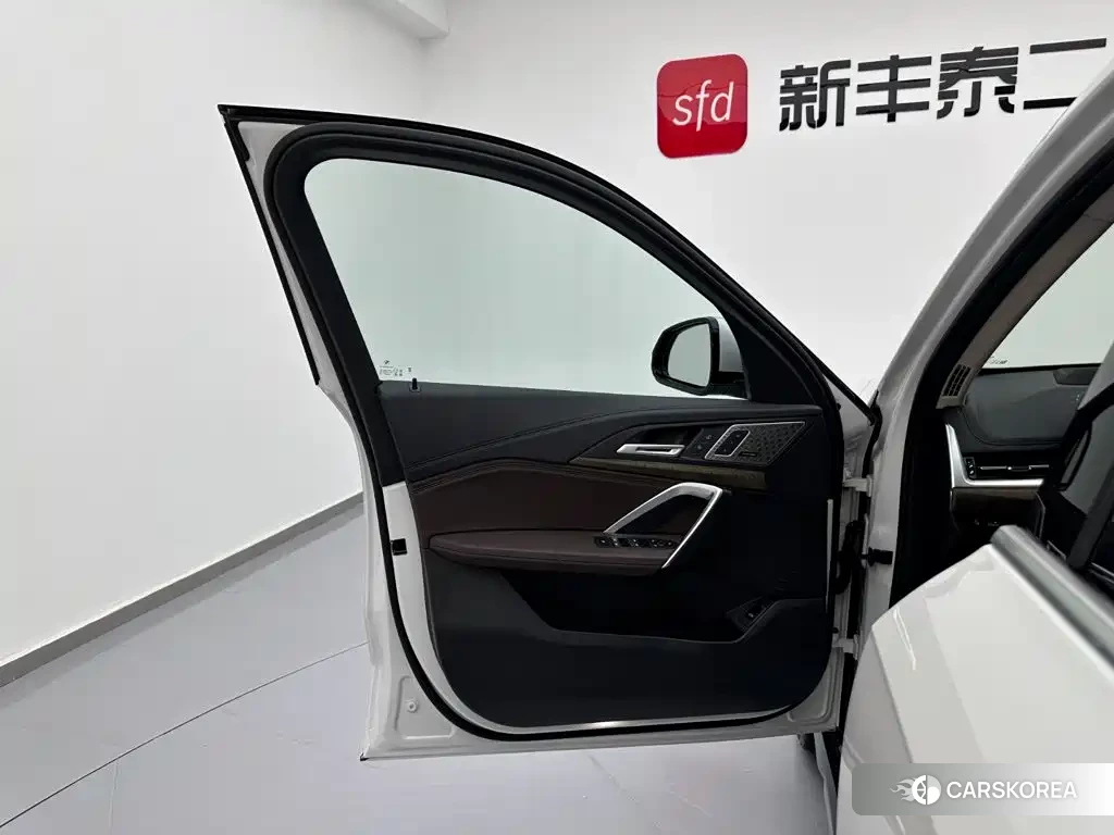 BMW X1 id 4674310 из Китая 17