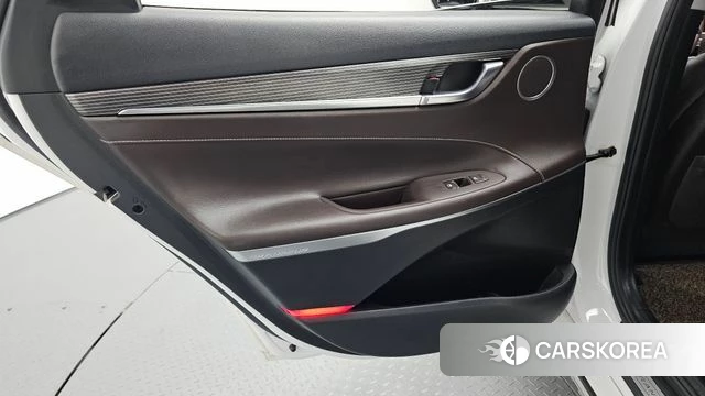 Hyundai Grandeur IG Hybrid id 4543460 из Кореи 17