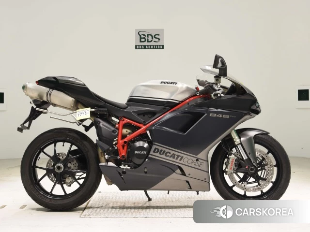 Проданный Ducati 848 EVO 2013 из Японии, фото 2