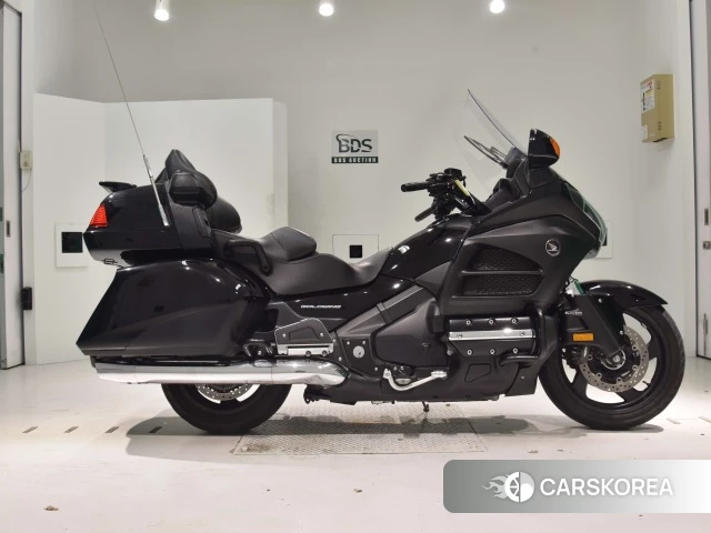 Проданный Honda GL1800 2014 из Японии