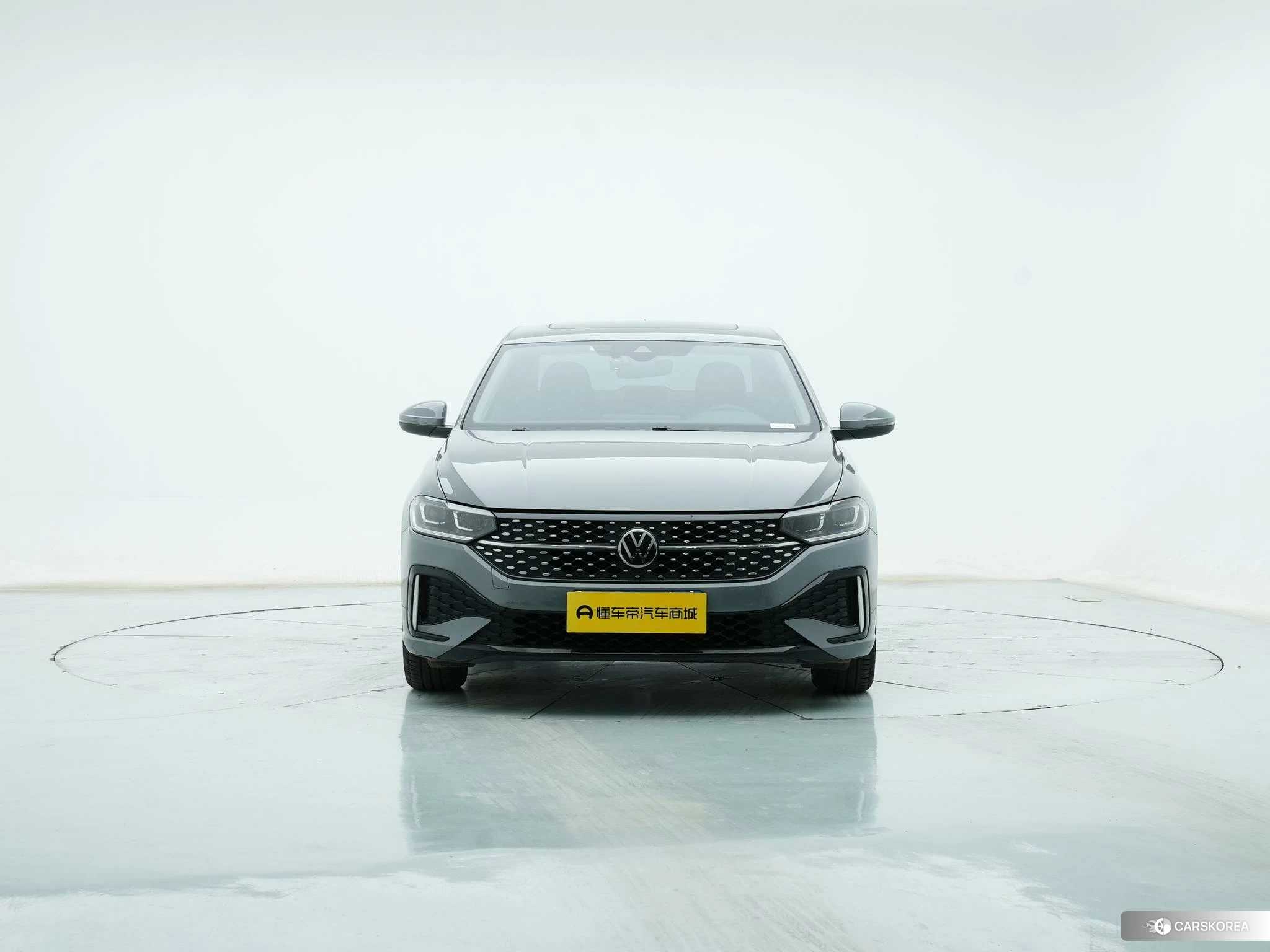 Volkswagen Lavida 2023 Темно-серый из Китая, фото 4