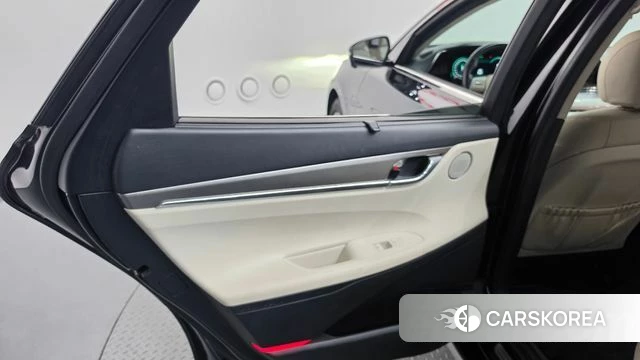 Hyundai The New Grandeur IG Hybrid id 4726314 из Кореи 17