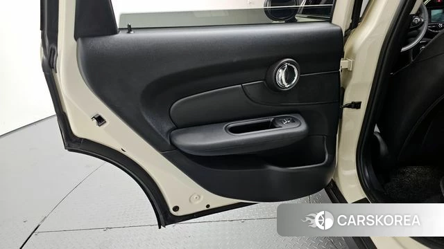 Mini Cooper Clubman id 4384156 из Кореи 17