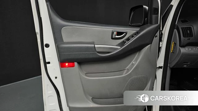 Hyundai The New Grand Starex id 4203323 из Кореи 17