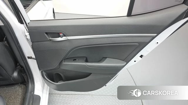Hyundai The New Avante AD id 4384376 из Кореи 17