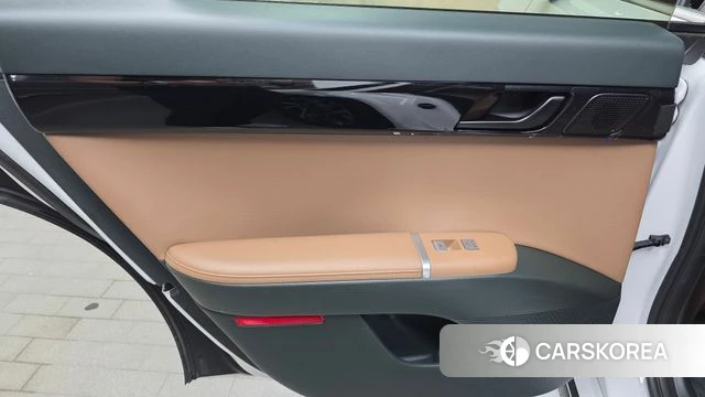 Hyundai Grandeur Hybrid (GN7) id 4302551 из Кореи 17