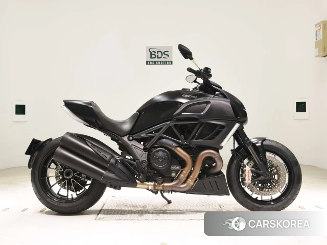Проданный Ducati DIAVEL DARK 2013 из Японии, фото 2