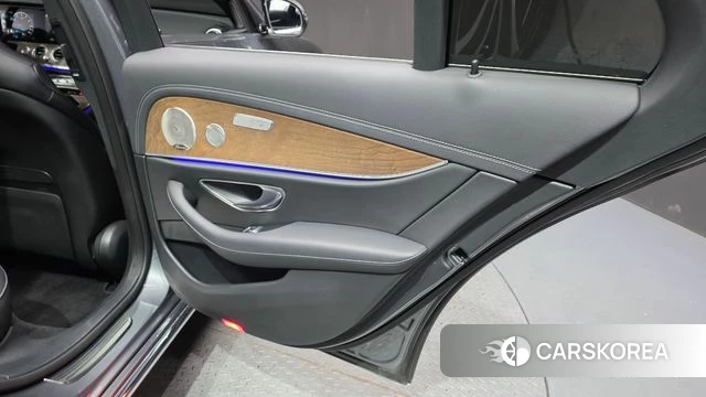 Mercedes-Benz E-Class W213 id 4195918 из Кореи 17