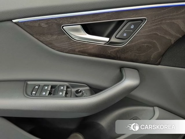 Audi Q8 id 4359340 из Китая 17