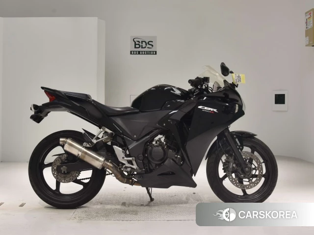 Проданный Honda CBR250R ABS 2013 из Японии