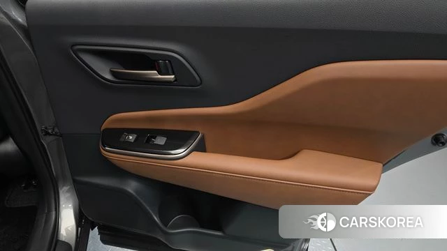 Toyota Crown Crossover id 4185450 из Кореи 17