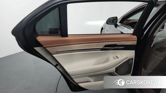 Genesis G90 id 4284903 из Кореи 17