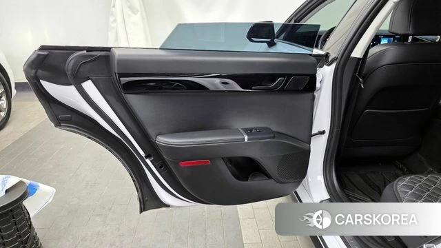 Hyundai Grandeur (GN7) id 4222601 из Кореи 17