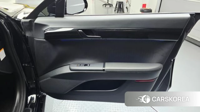 Hyundai Grandeur Hybrid (GN7) id 4281322 из Кореи 17