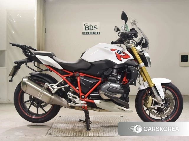 Проданный BMW R1200R 2016 из Японии