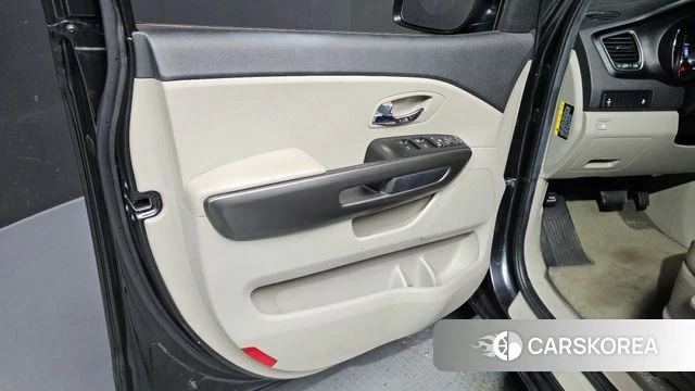 Kia The New Carnival id 4447317 из Кореи 17