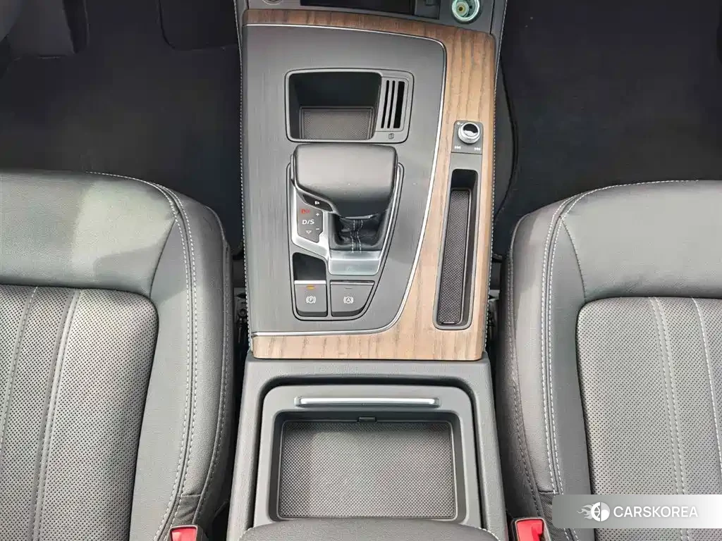Audi Q5L id 4576367 из Китая 17