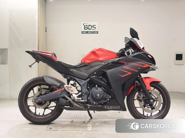 Проданный Yamaha YZF-R25 2016 из Японии