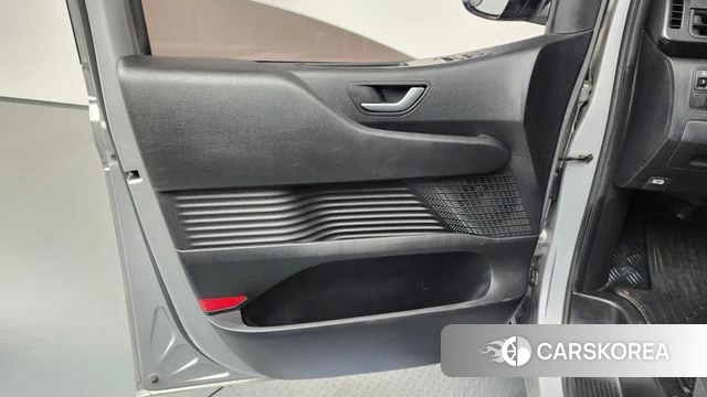 Hyundai Staria id 4524373 из Кореи 17