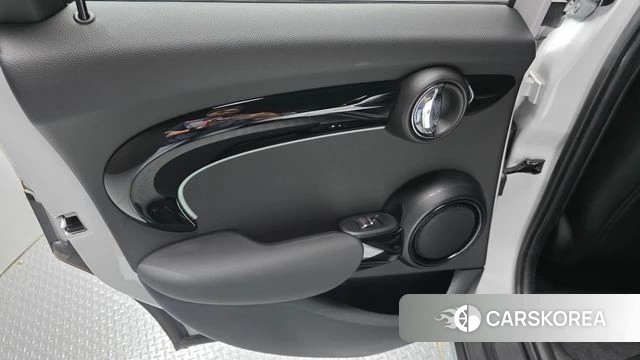 Mini Cooper id 4687342 из Кореи 17