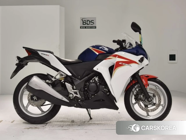 Проданный Honda CBR250R ABS id 4177226 из Японии