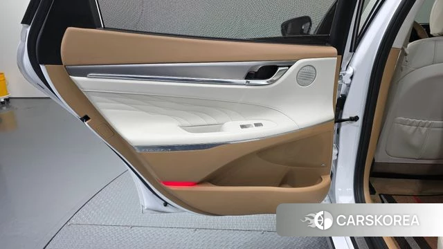 Hyundai The New Grandeur IG Hybrid id 4580803 из Кореи 17
