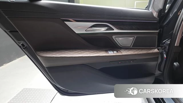 BMW 7 Series (G11) id 4906215 из Кореи 17