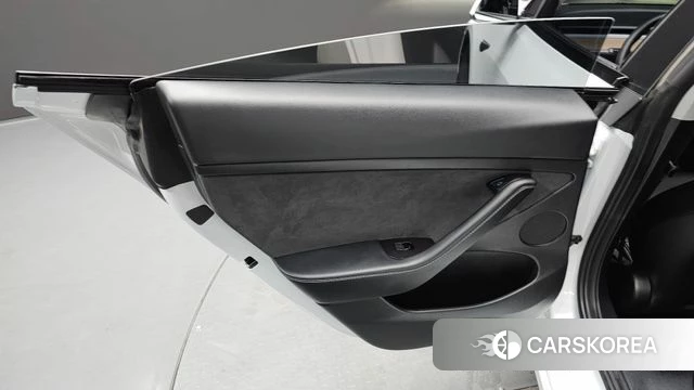 Tesla Model 3 id 4715974 из Кореи 17