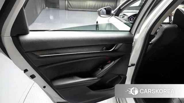 Honda Accord 10th Generation id 4331304 из Кореи 17