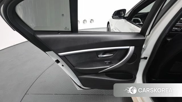 BMW 3 Series (F30) id 4196987 из Кореи 17