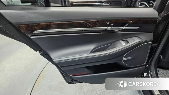 Genesis G90 id 4363220 из Кореи 17