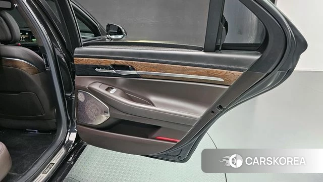 Genesis G90 id 4310800 из Кореи 17