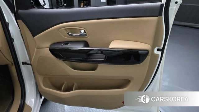 Kia The New Carnival id 4581679 из Кореи 17