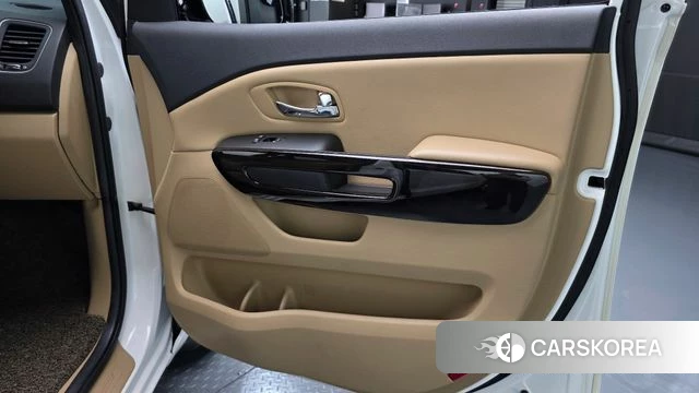 Kia The New Carnival id 4931123 из Кореи 17