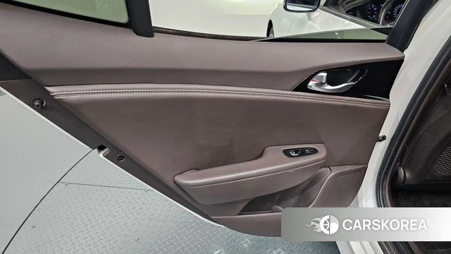 Kia Stinger id 4765498 из Кореи 17