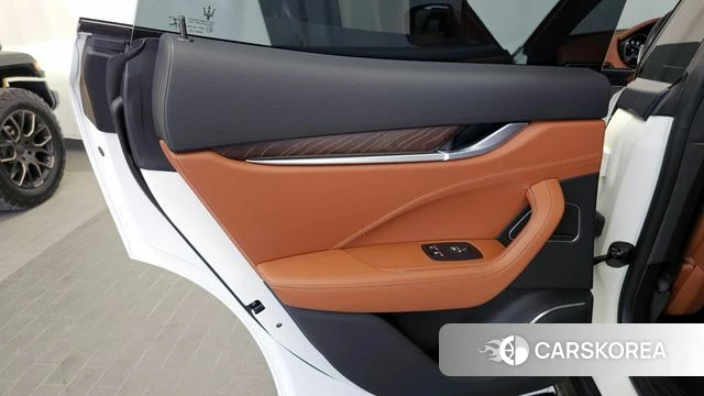 Maserati Levante id 4356121 из Кореи 17