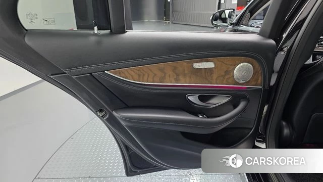 Mercedes-Benz E-Class W213 id 4397355 из Кореи 17